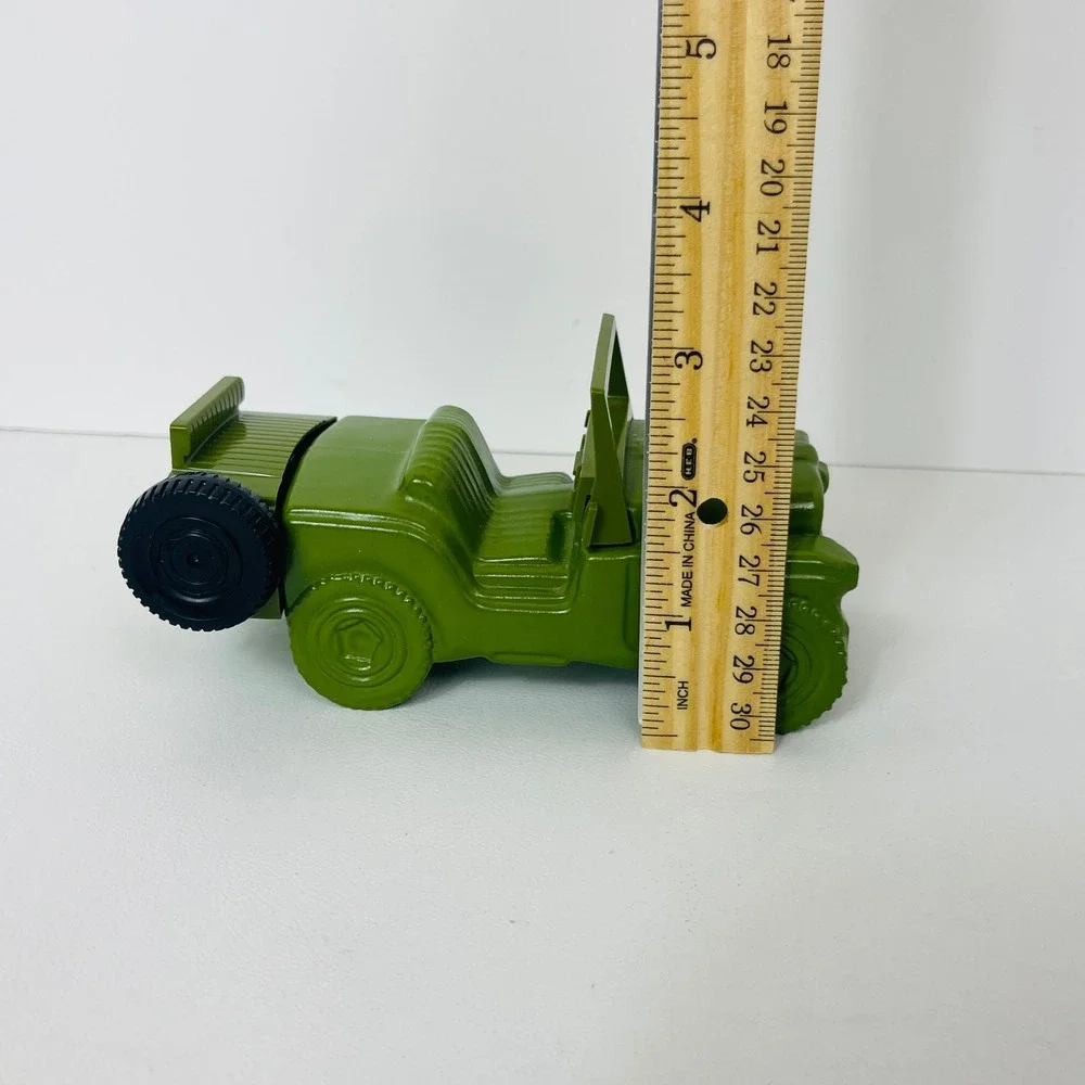 Avon Army Jeep Decanter Wild Country After Shave Green Military Star Vintage